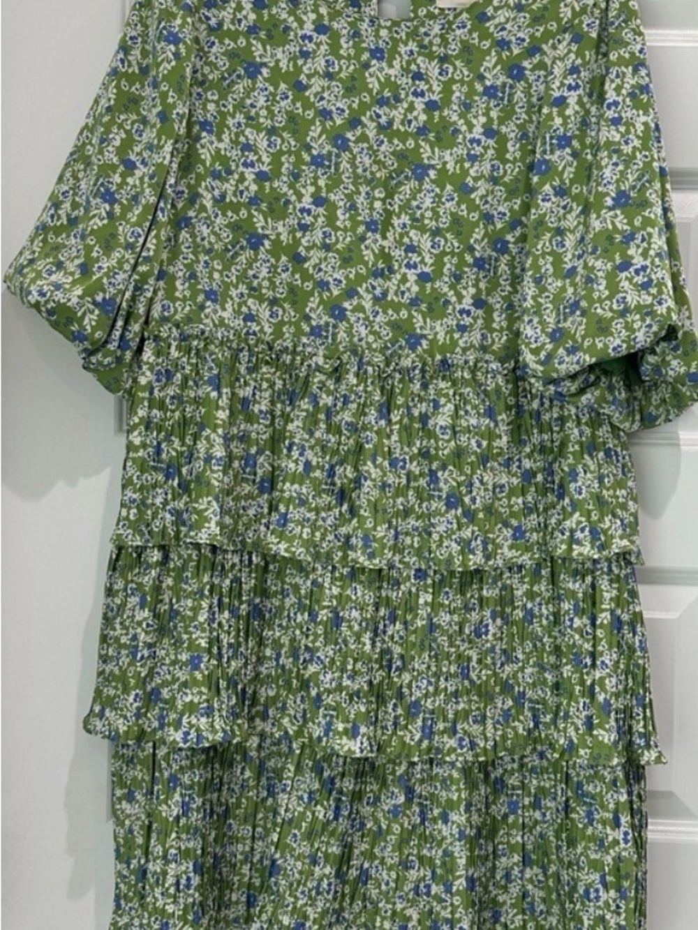 MELLODAY Green Floral Tiered Midi Dress with Blue & White Print